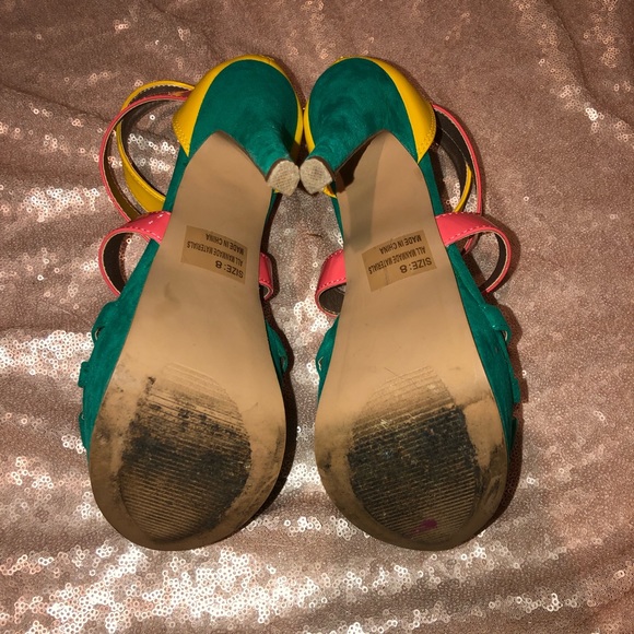 CHARLOTTE RUSSE | Platforms - Picture 5 of 8